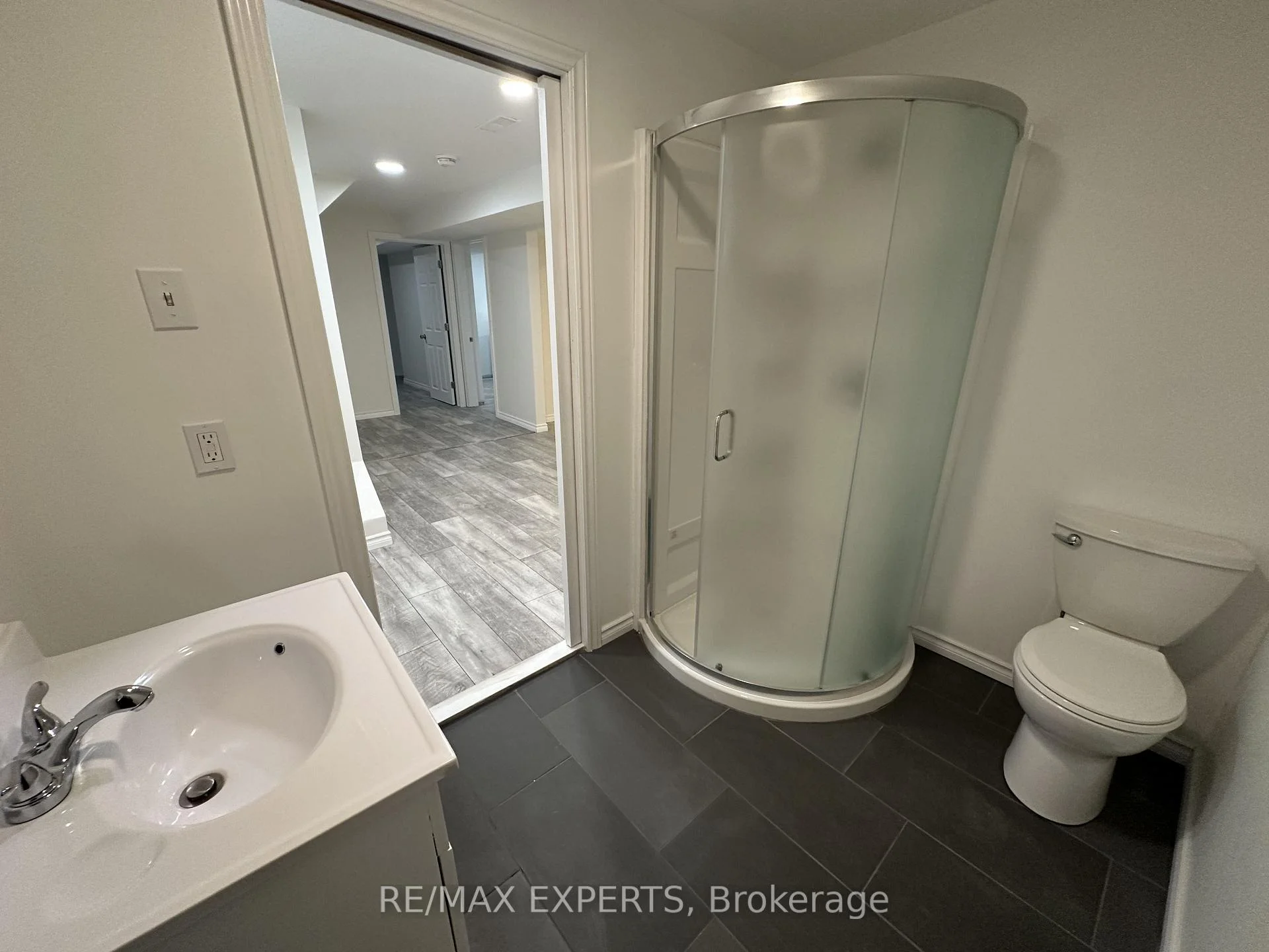 Photo 13 of 249 Rushbrook Drive, Newmarket, Summerhill Estates — HOMEH