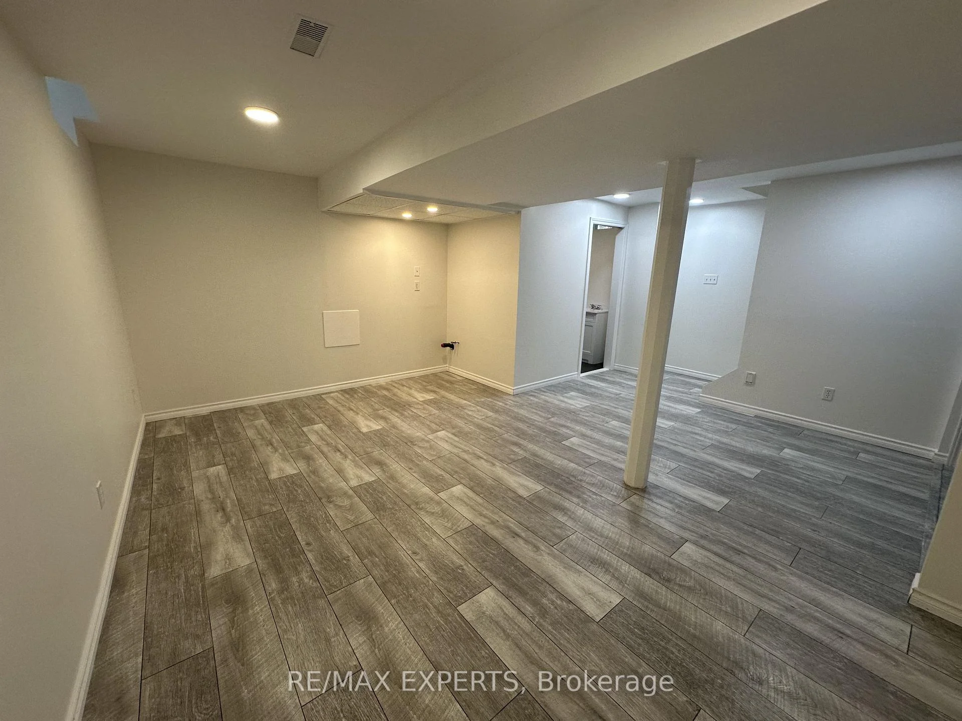 Photo 15 of 249 Rushbrook Drive, Newmarket, Summerhill Estates — HOMEH