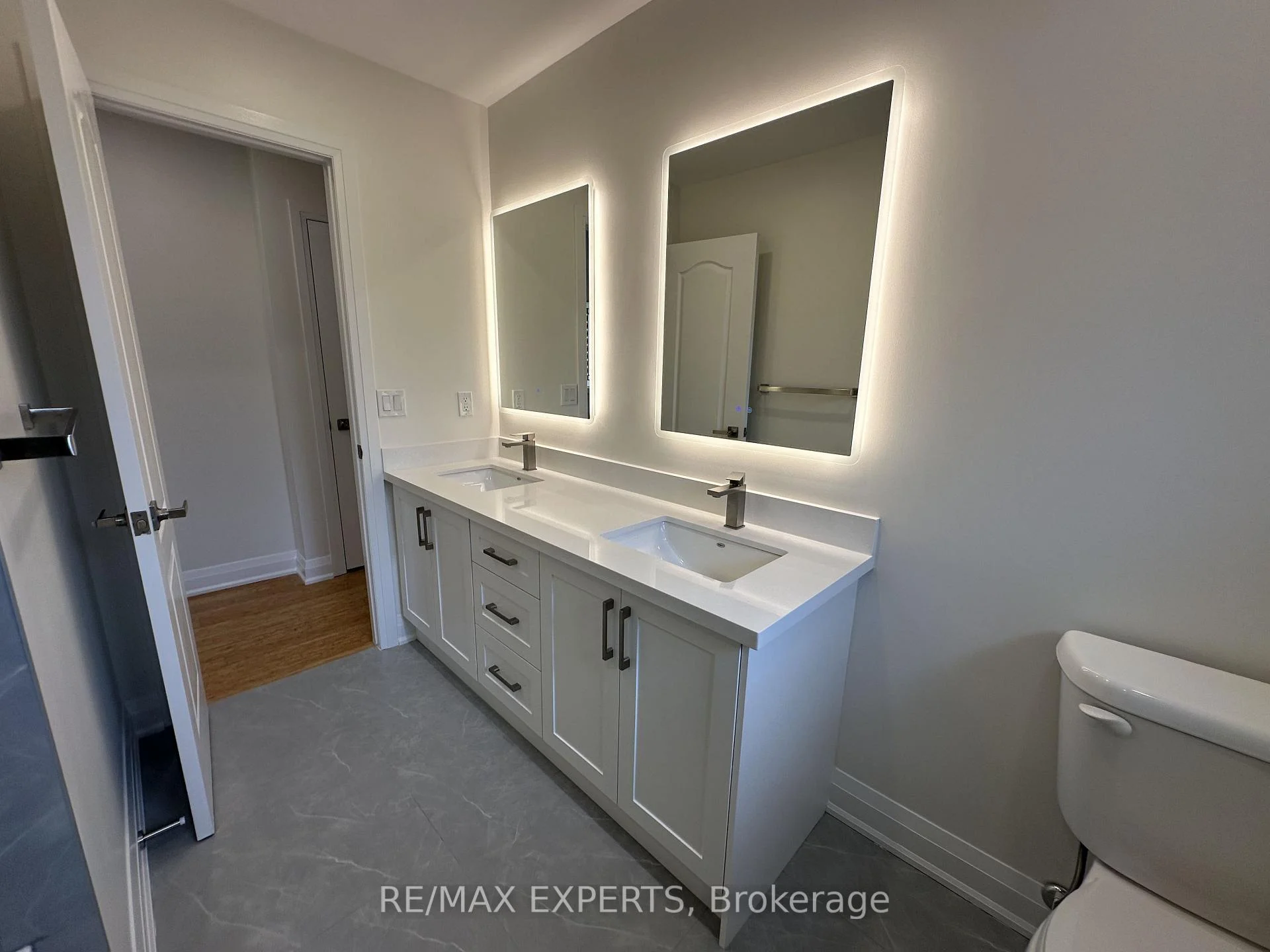 Photo 21 of 249 Rushbrook Drive, Newmarket, Summerhill Estates — HOMEH