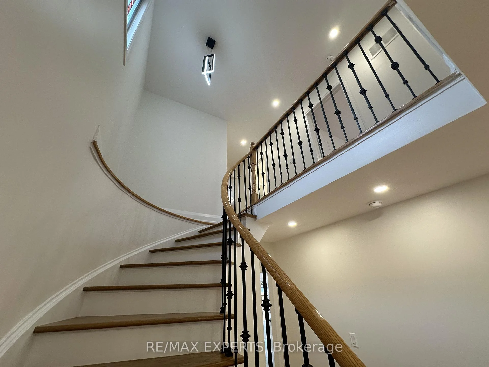 Photo 41 of 249 Rushbrook Drive, Newmarket, Summerhill Estates — HOMEH