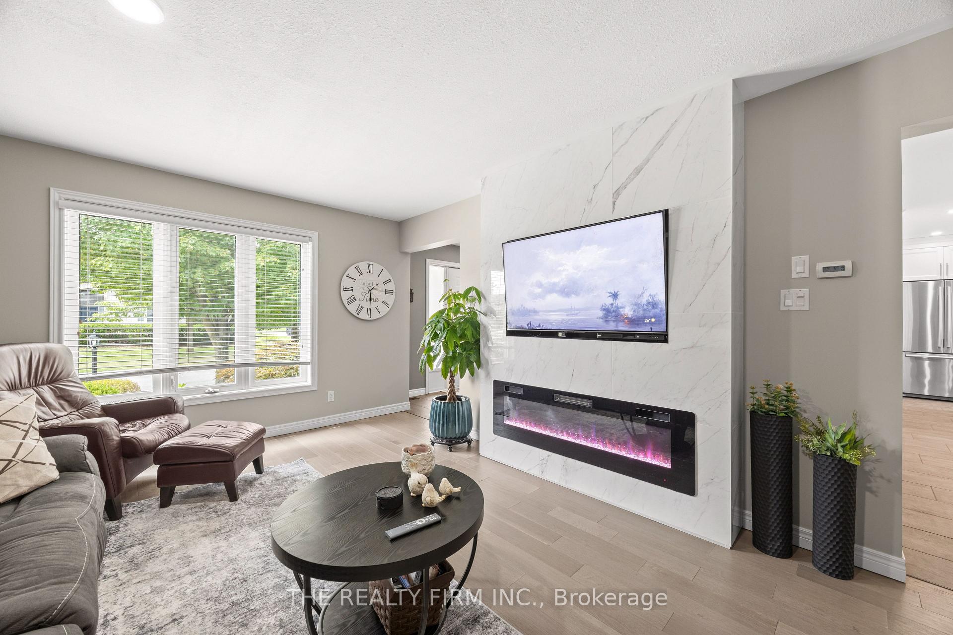 Photo 14 of 58 Dissing Crescent, London, North I — HOMEH