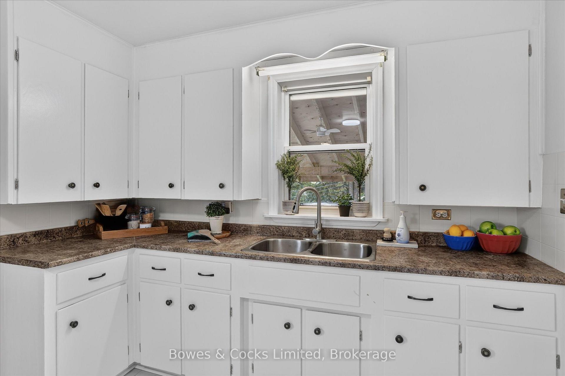Photo 14 of 1193 Clonsilla Avenue, Peterborough, Town Ward 3 — HOMEH