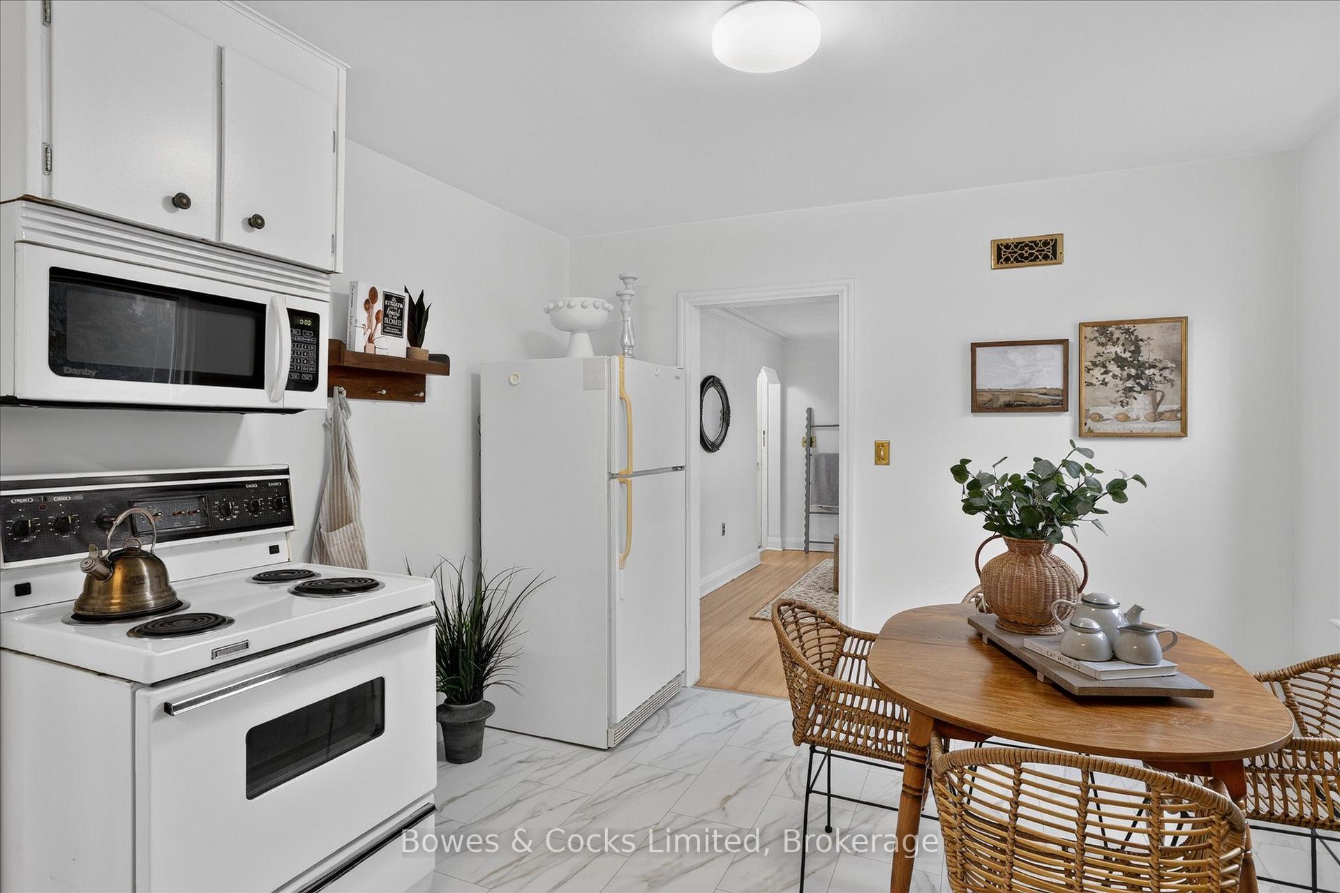 Photo 16 of 1193 Clonsilla Avenue, Peterborough, Town Ward 3 — HOMEH