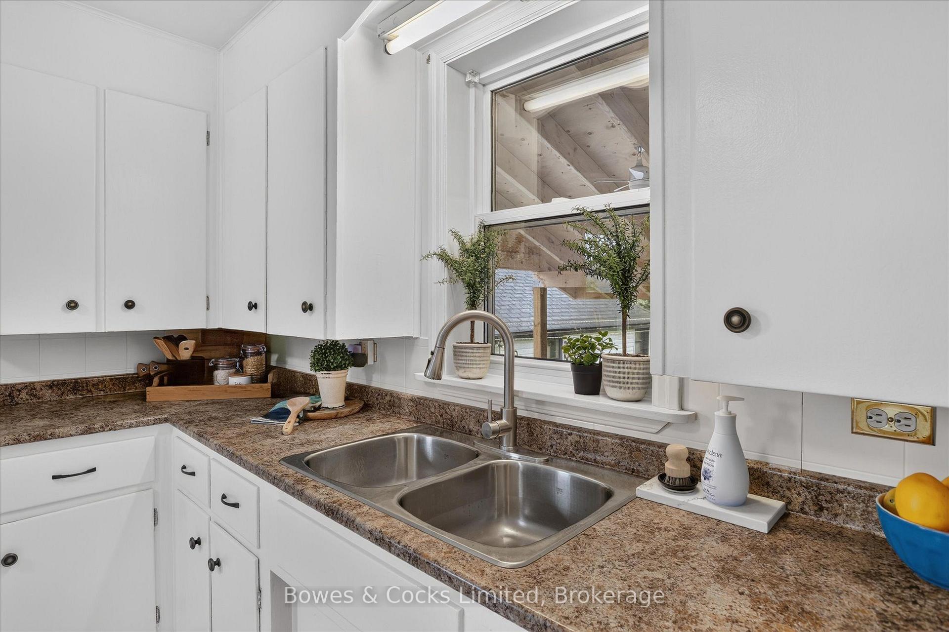 Photo 17 of 1193 Clonsilla Avenue, Peterborough, Town Ward 3 — HOMEH