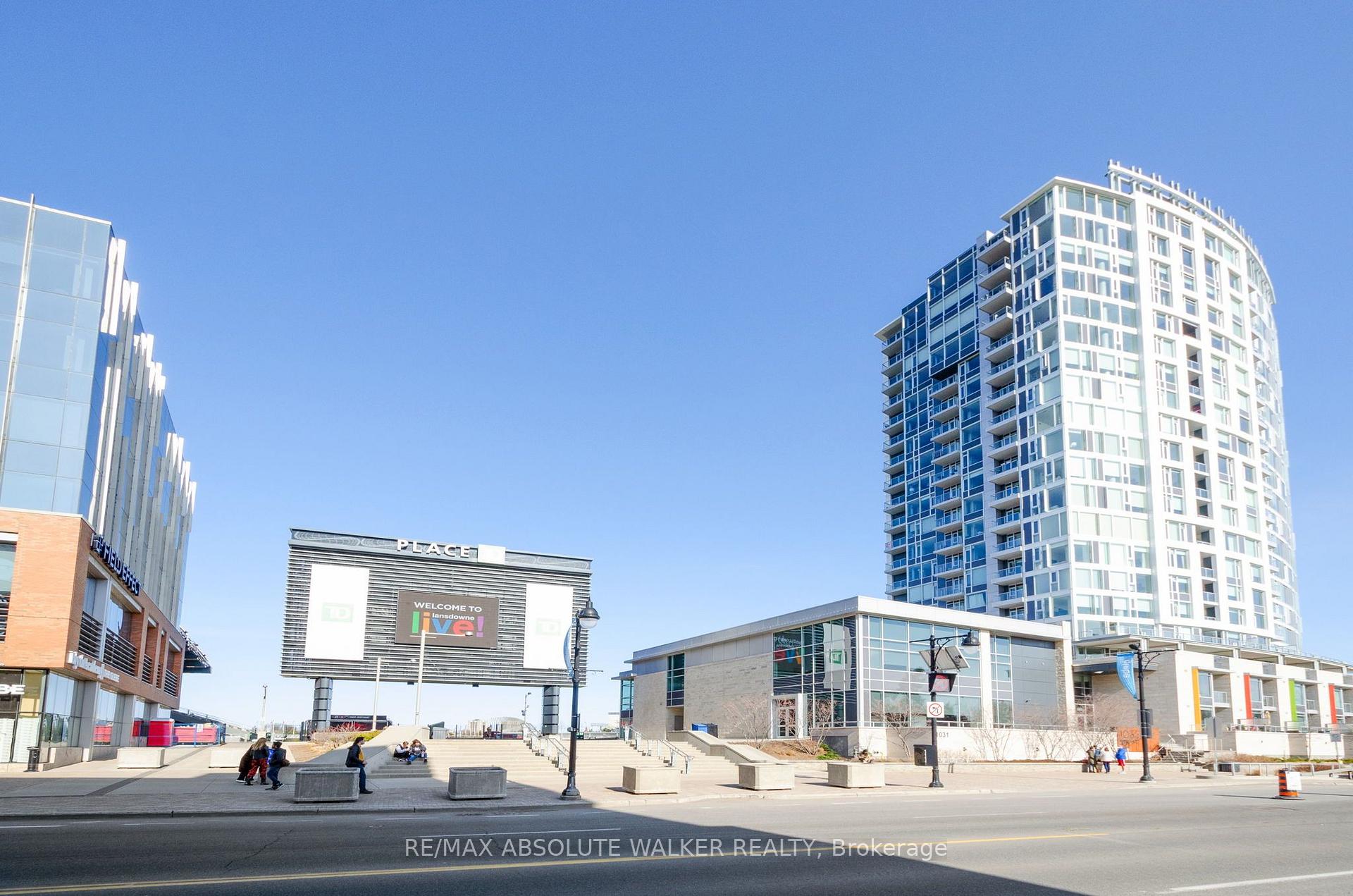 Front of Unit 1006, 1035 Bank Street