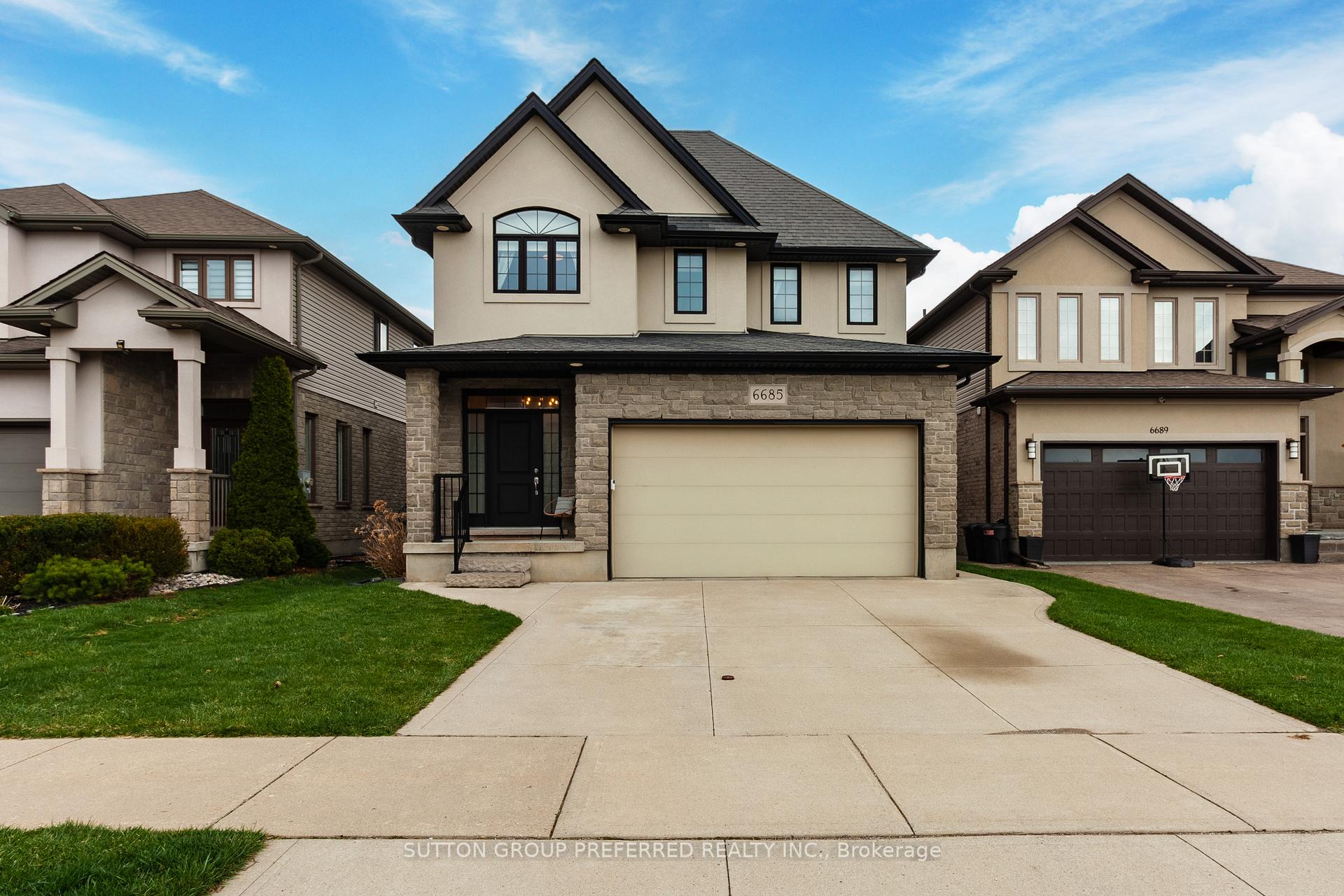 Photo 2 of 6685 Navin Crescent, London, South V — HOMEH