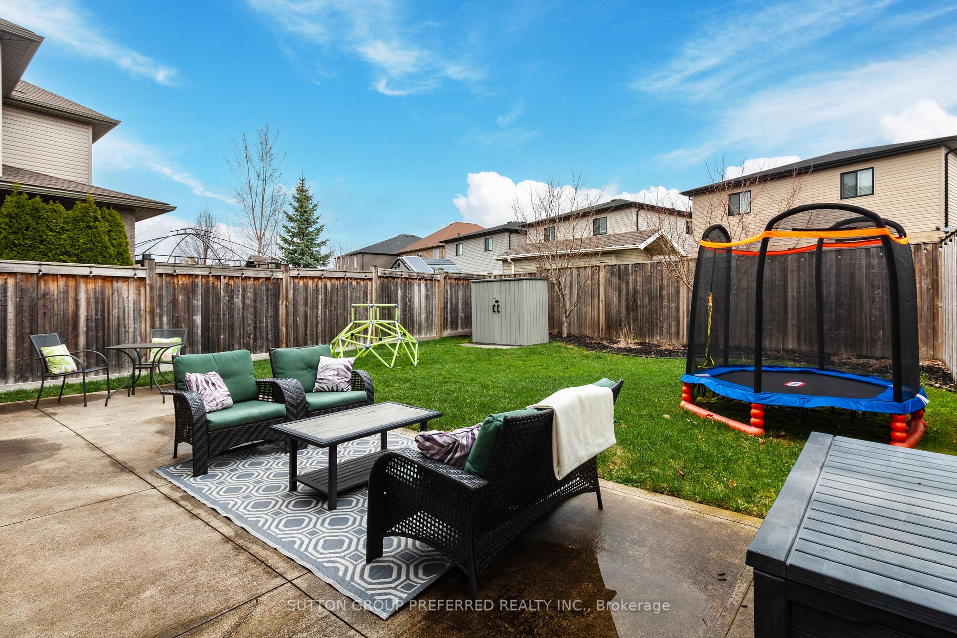 Photo 5 of 6685 Navin Crescent, London, South V — HOMEH