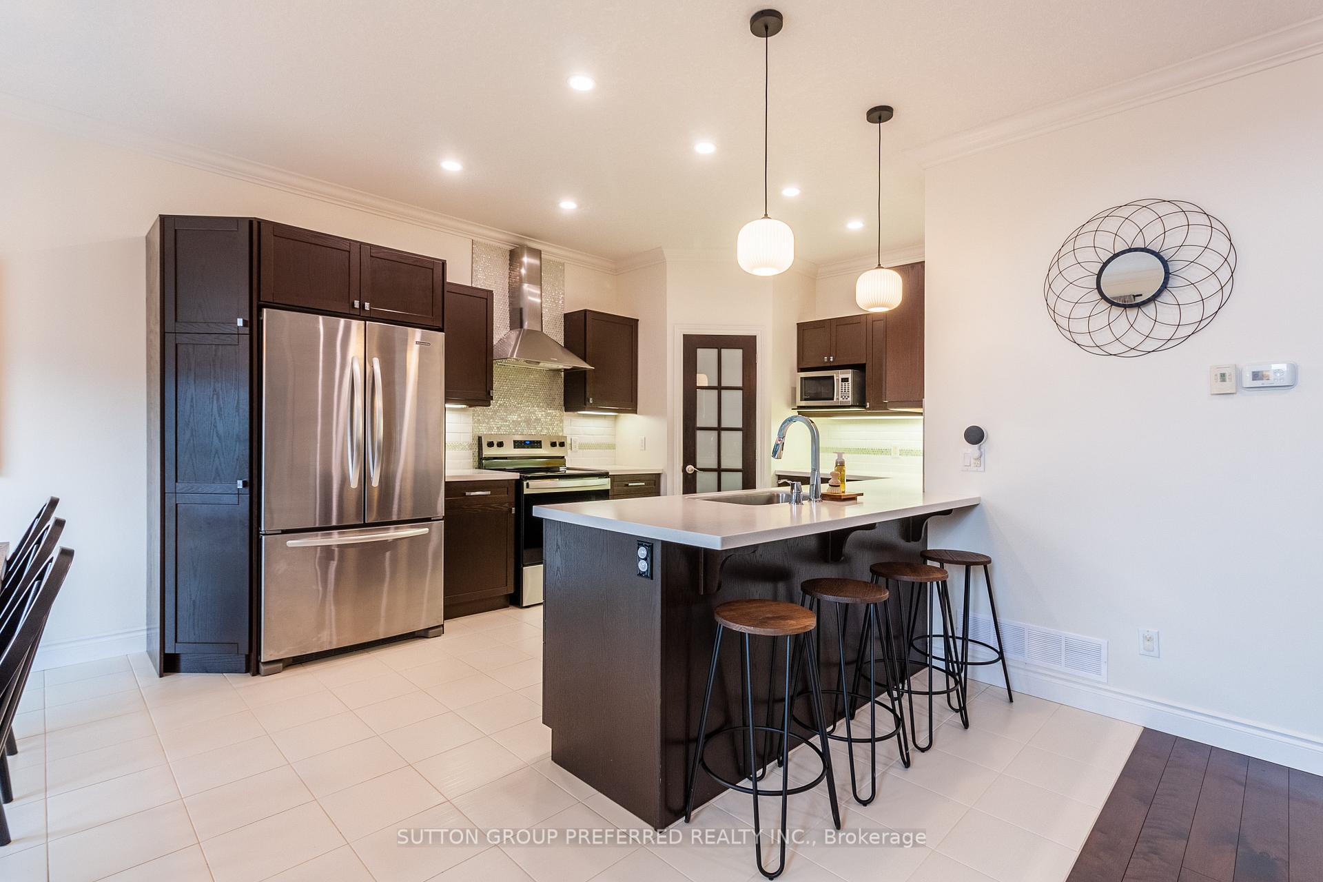 Photo 18 of 6685 Navin Crescent, London, South V — HOMEH