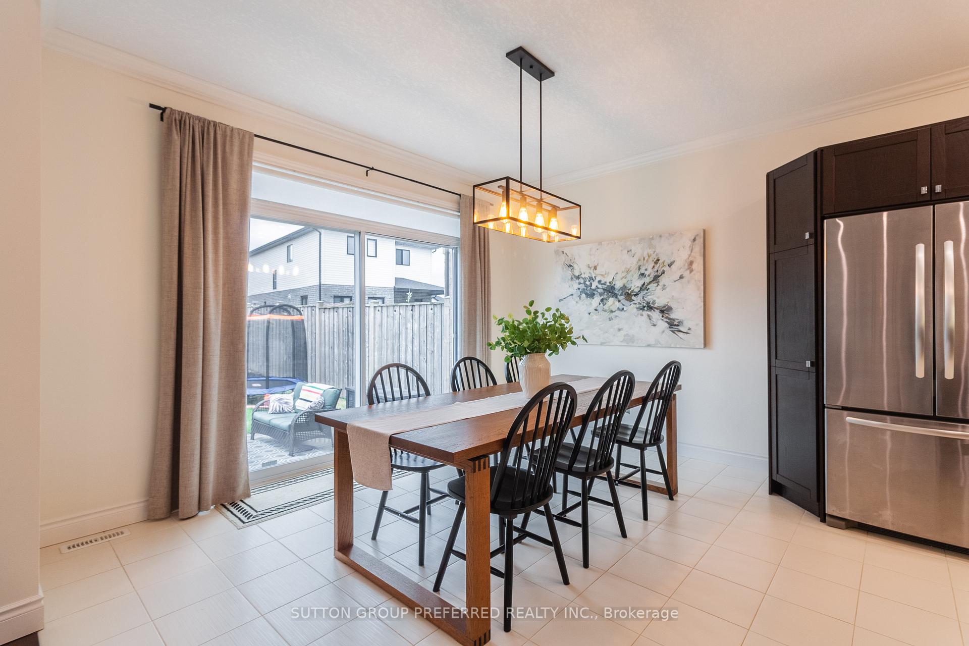 Photo 23 of 6685 Navin Crescent, London, South V — HOMEH