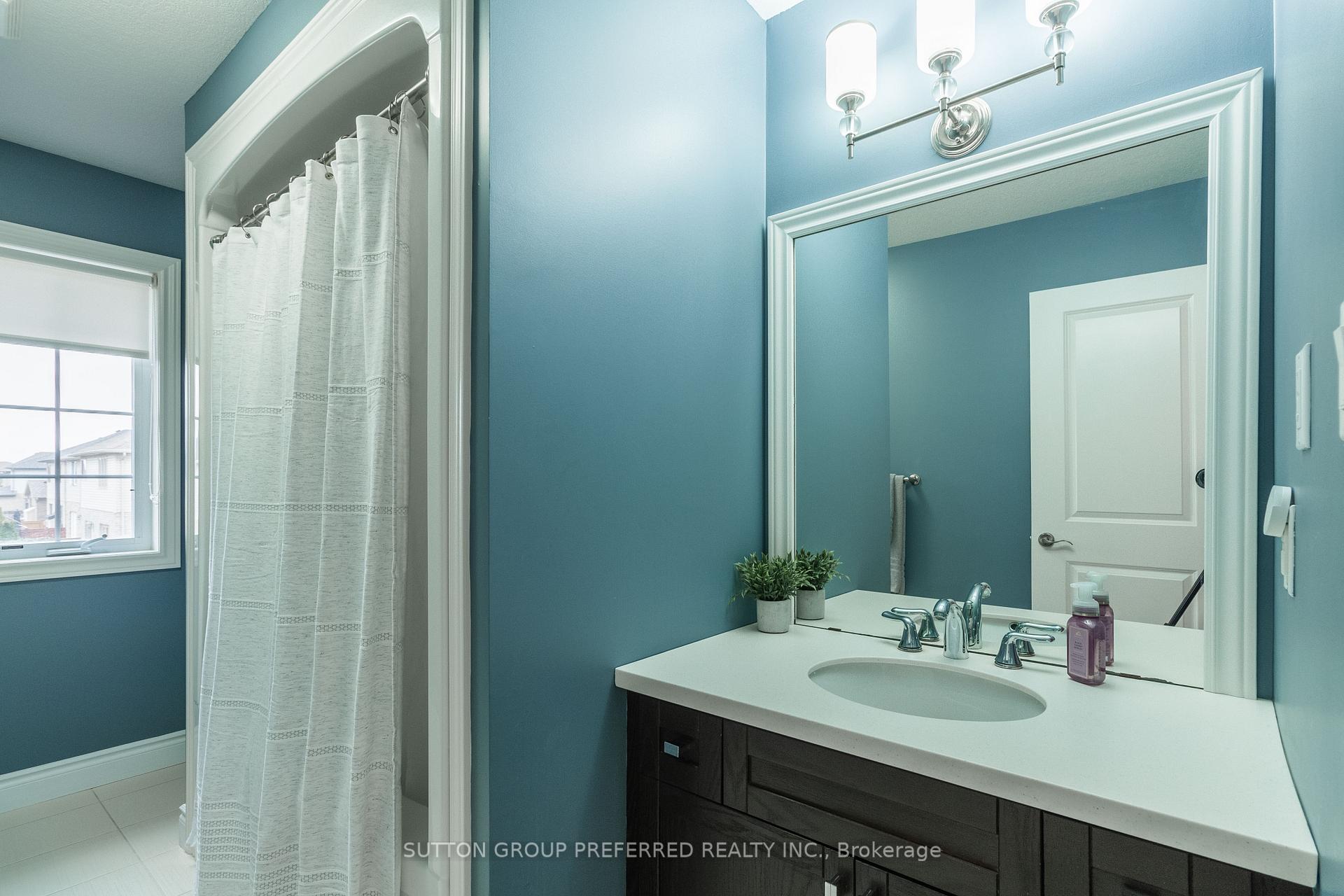 Photo 34 of 6685 Navin Crescent, London, South V — HOMEH