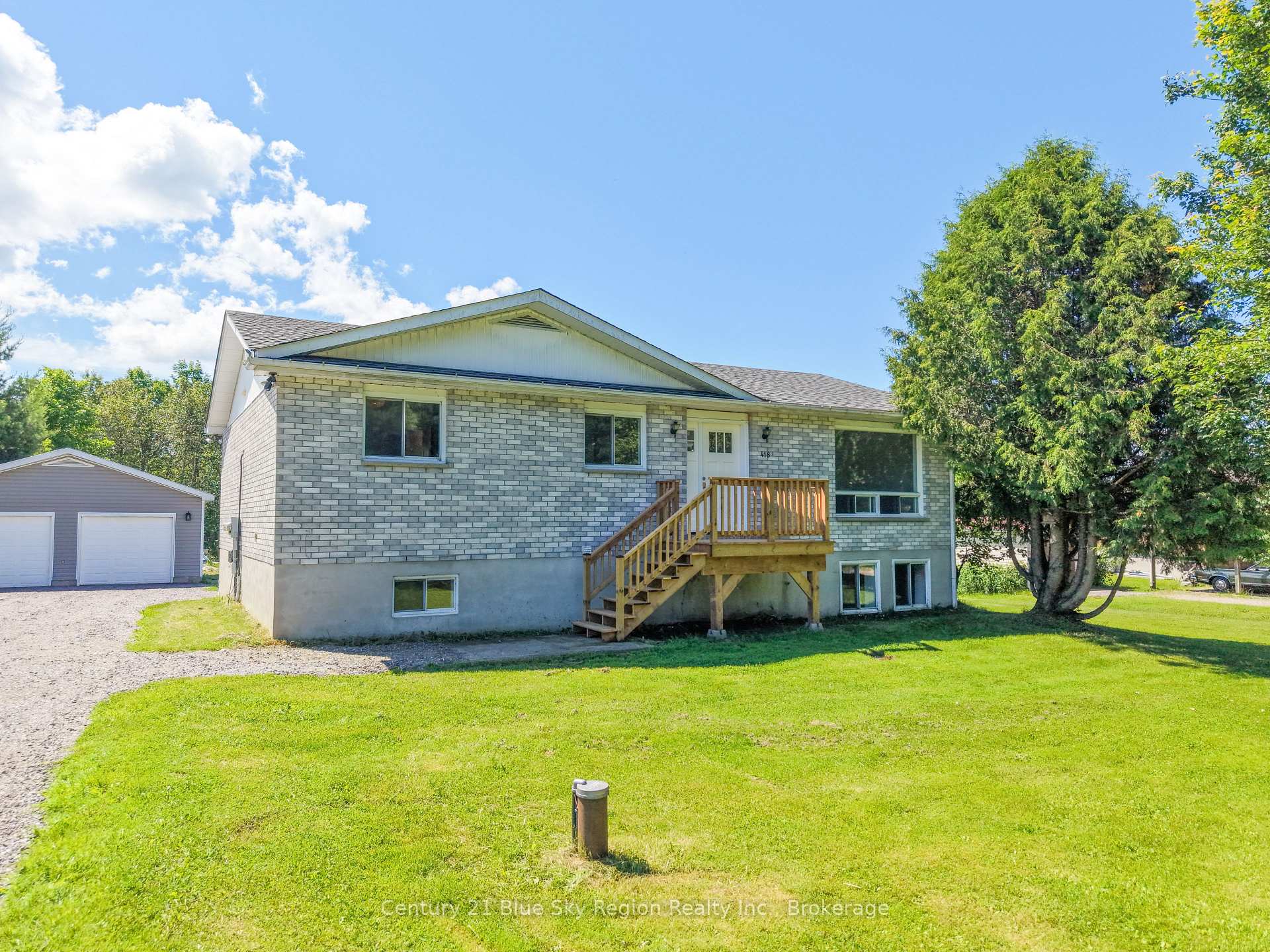 Photo 3 of 418 Laurier Street, Bonfield — HOMEH