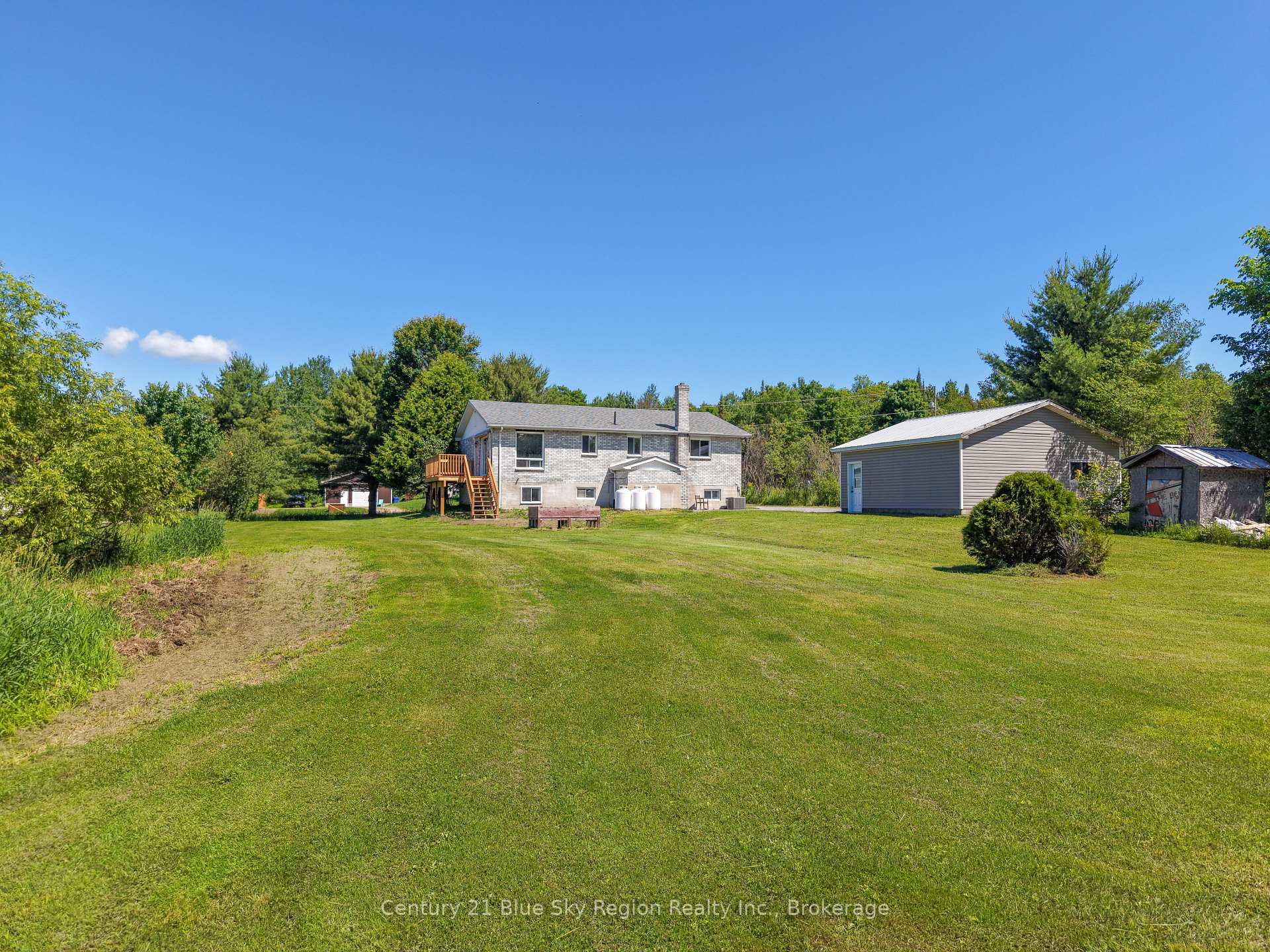 Photo 6 of 418 Laurier Street, Bonfield — HOMEH