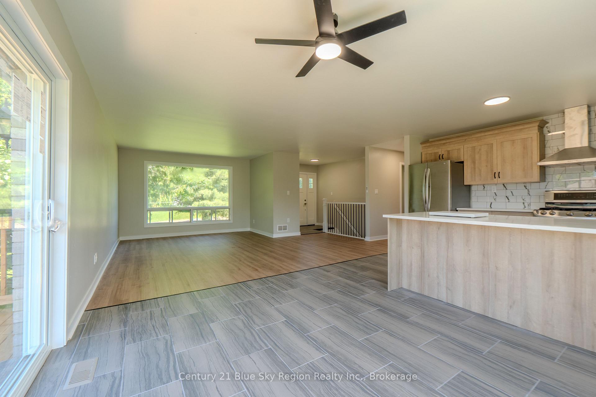 Photo 11 of 418 Laurier Street, Bonfield — HOMEH