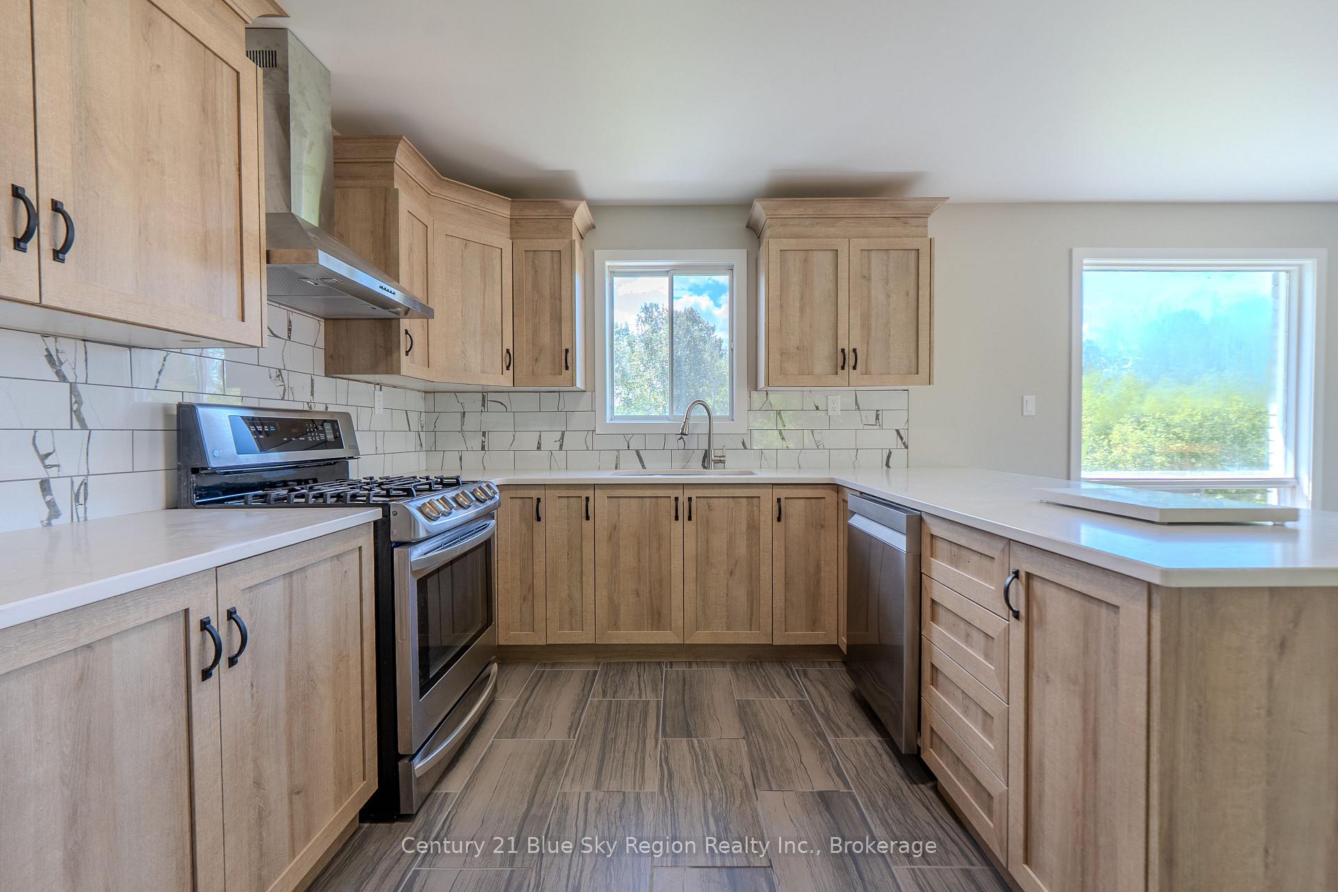 Photo 14 of 418 Laurier Street, Bonfield — HOMEH