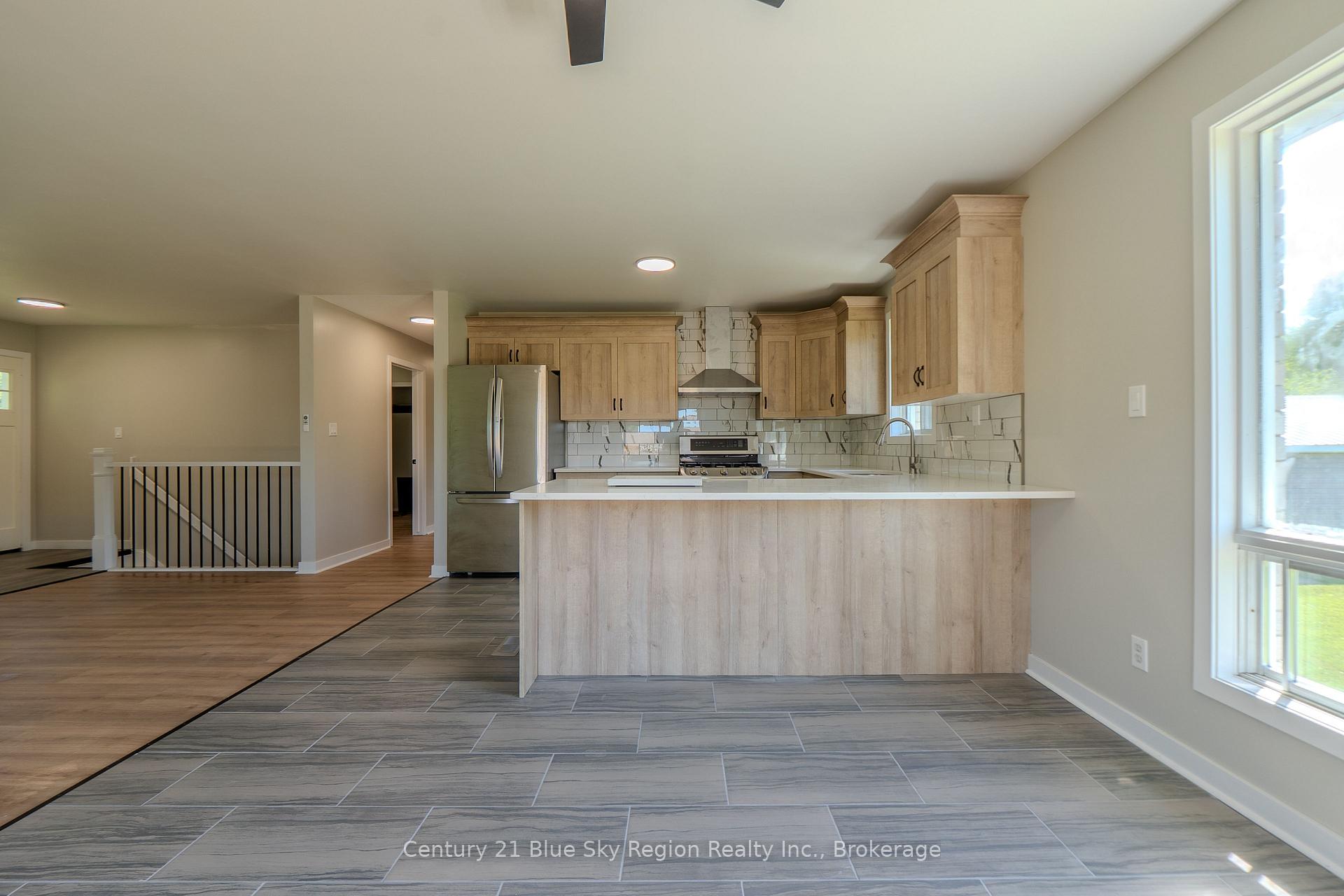 Photo 18 of 418 Laurier Street, Bonfield — HOMEH