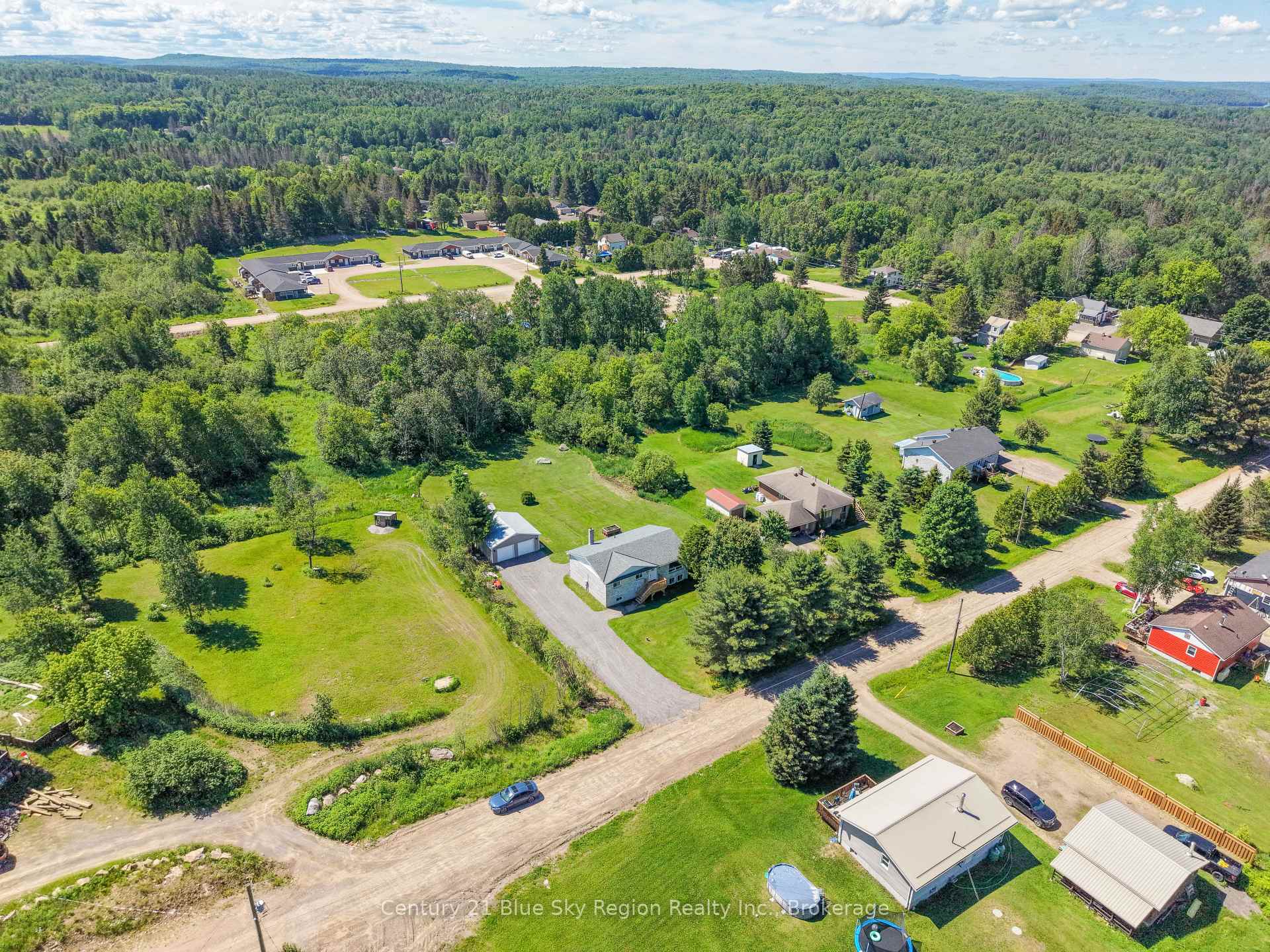 Photo 45 of 418 Laurier Street, Bonfield — HOMEH