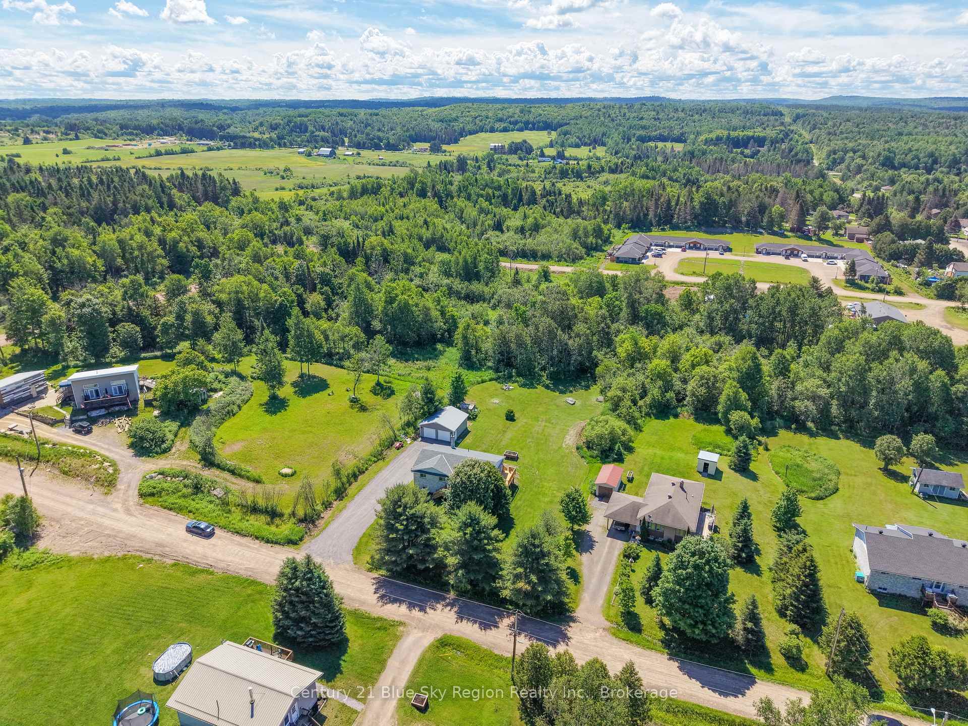 Photo 46 of 418 Laurier Street, Bonfield — HOMEH