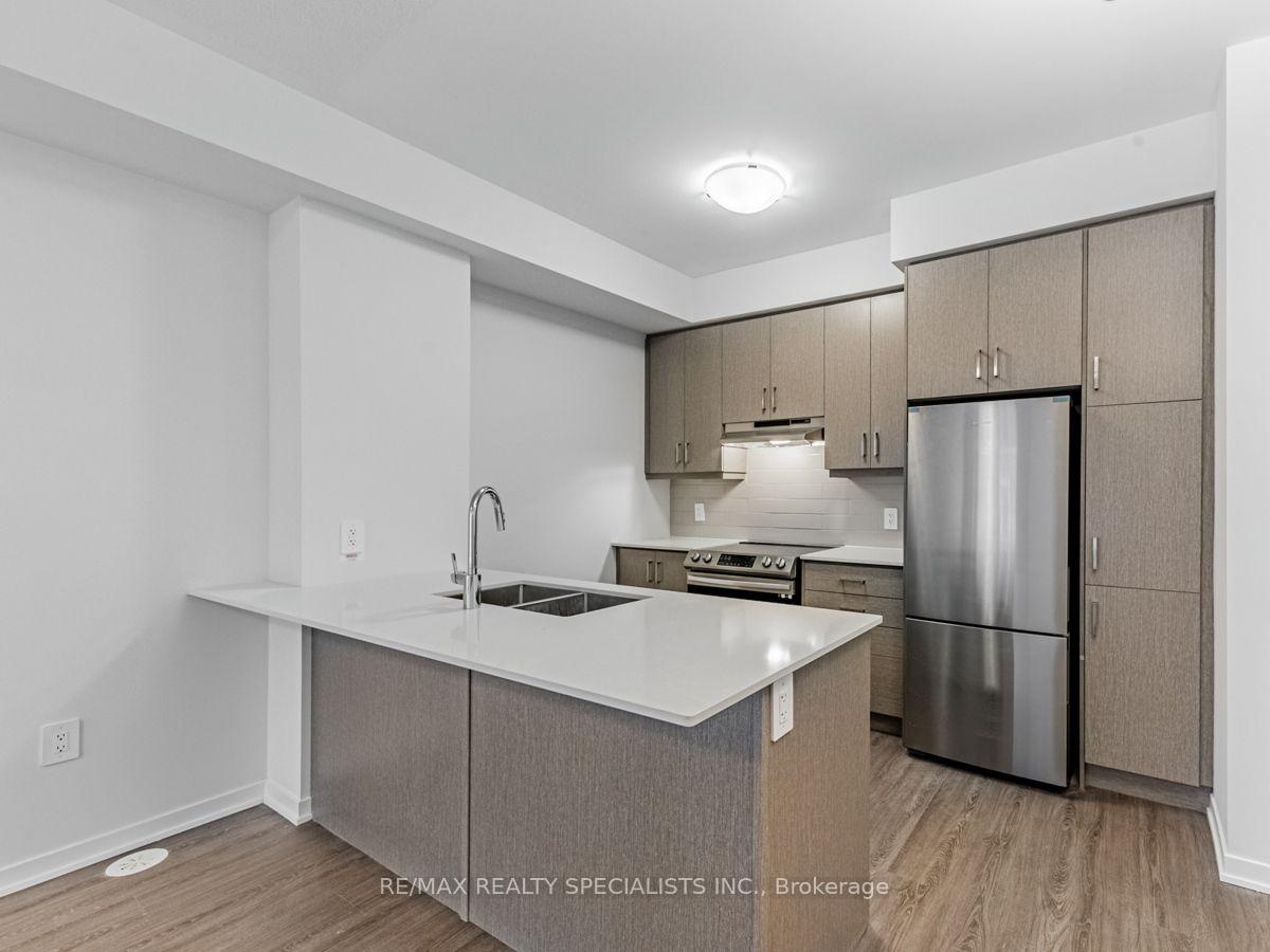 Photo 12 of Unit 77, 39 Honeycrisp Crescent, Vaughan, Vaughan Corporate Centre — HOMEH