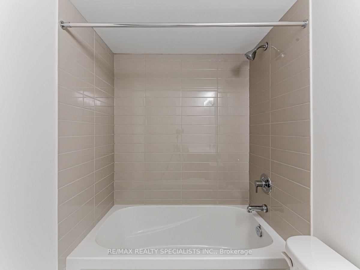 Photo 26 of Unit 77, 39 Honeycrisp Crescent, Vaughan, Vaughan Corporate Centre — HOMEH