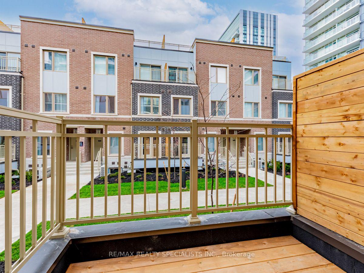 Photo 27 of Unit 77, 39 Honeycrisp Crescent, Vaughan, Vaughan Corporate Centre — HOMEH