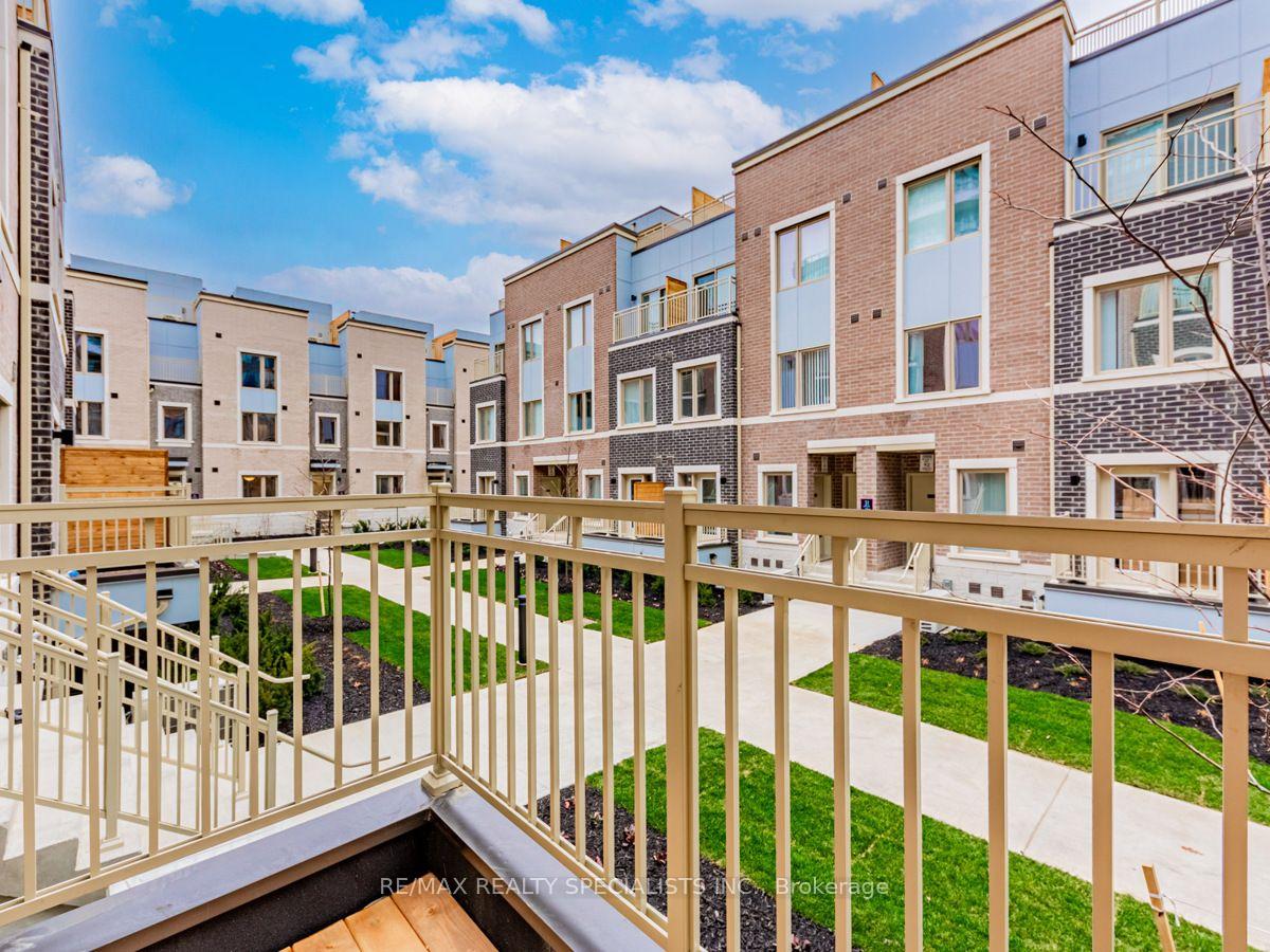 Photo 28 of Unit 77, 39 Honeycrisp Crescent, Vaughan, Vaughan Corporate Centre — HOMEH