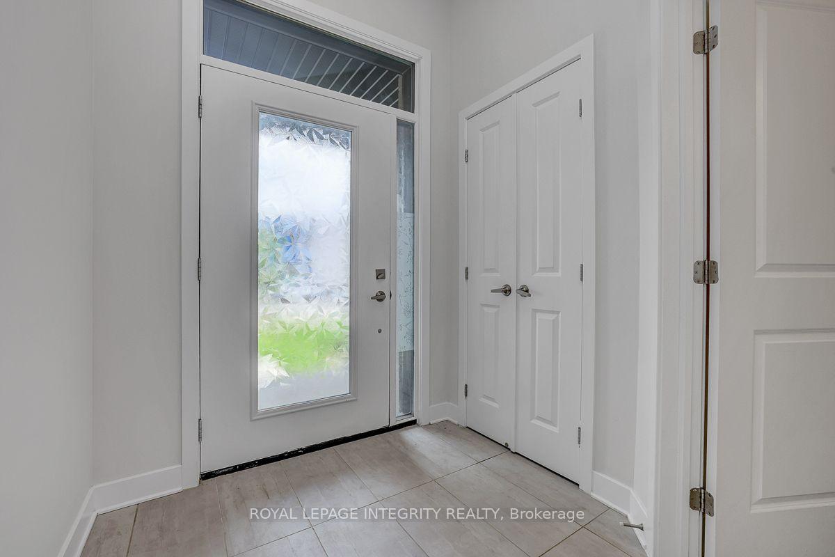 Photo 4 of 813 Brian Good Avenue, Ottawa, Riverside South/Gloucester Glen — HOMEH