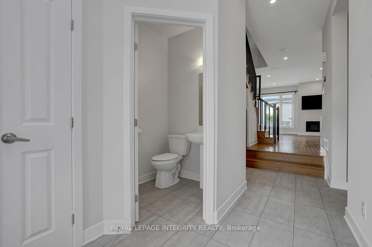 Photo 5 of 813 Brian Good Avenue, Ottawa, Riverside South/Gloucester Glen — HOMEH