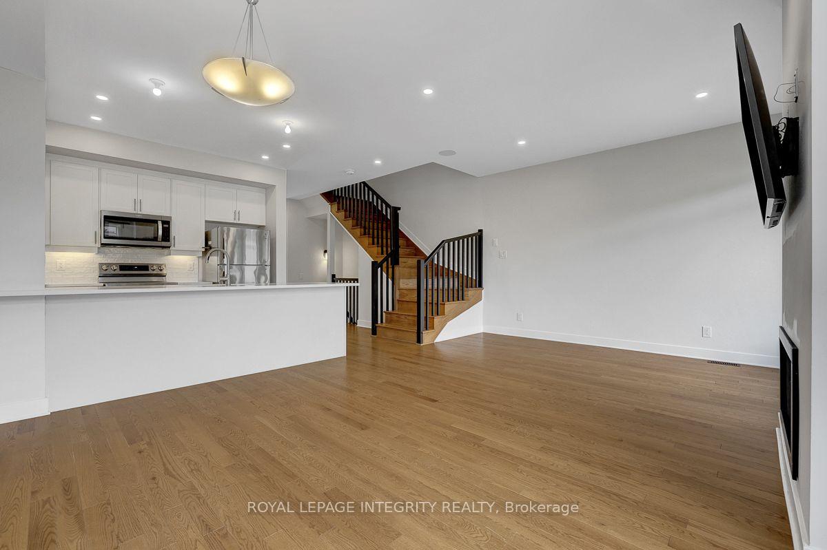 Photo 14 of 813 Brian Good Avenue, Ottawa, Riverside South/Gloucester Glen — HOMEH
