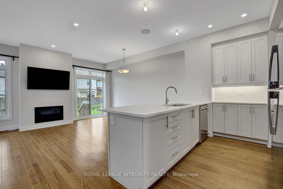 Photo 17 of 813 Brian Good Avenue, Ottawa, Riverside South/Gloucester Glen — HOMEH