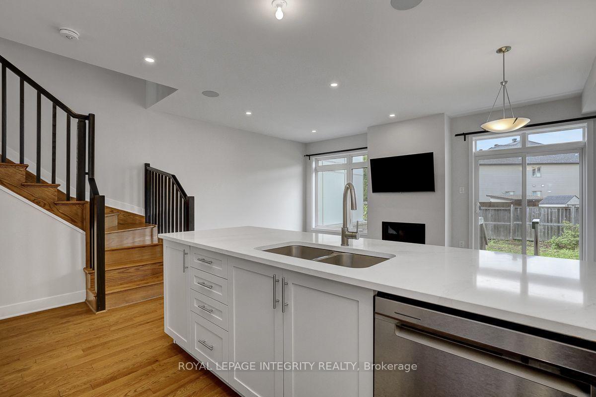 Photo 19 of 813 Brian Good Avenue, Ottawa, Riverside South/Gloucester Glen — HOMEH