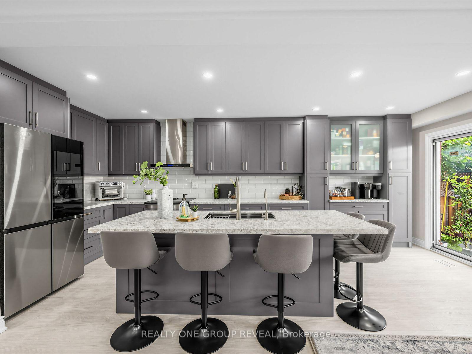 Photo 5 of 6122 Coxswain Crescent, Mississauga, East Credit — HOMEH