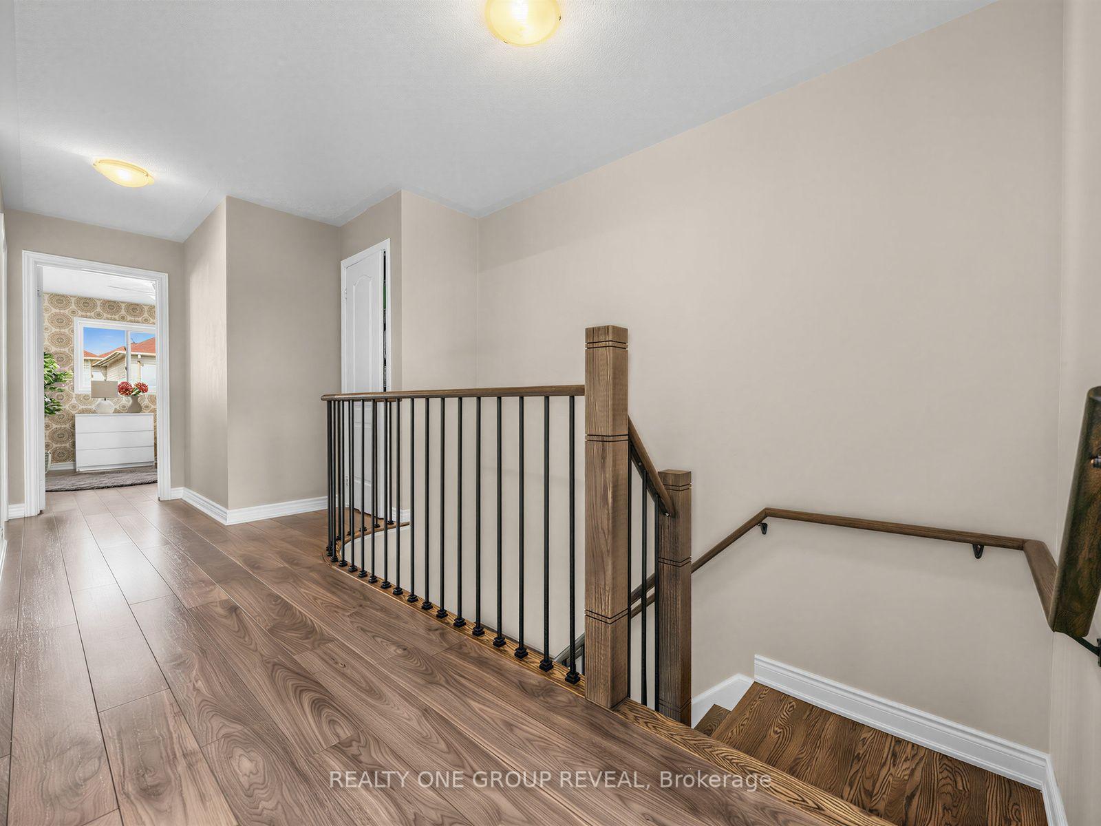 Photo 9 of 6122 Coxswain Crescent, Mississauga, East Credit — HOMEH