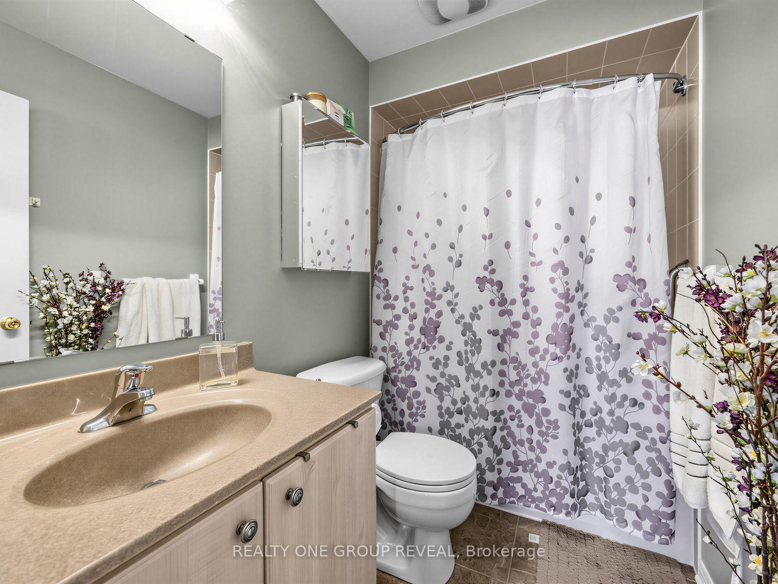 Photo 11 of 6122 Coxswain Crescent, Mississauga, East Credit — HOMEH