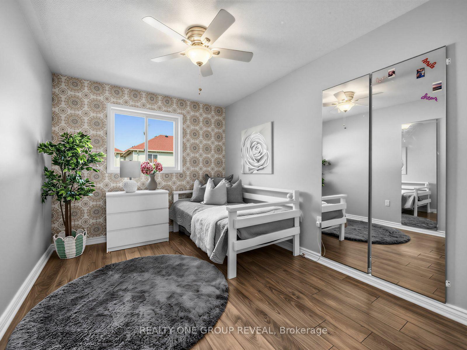 Photo 12 of 6122 Coxswain Crescent, Mississauga, East Credit — HOMEH