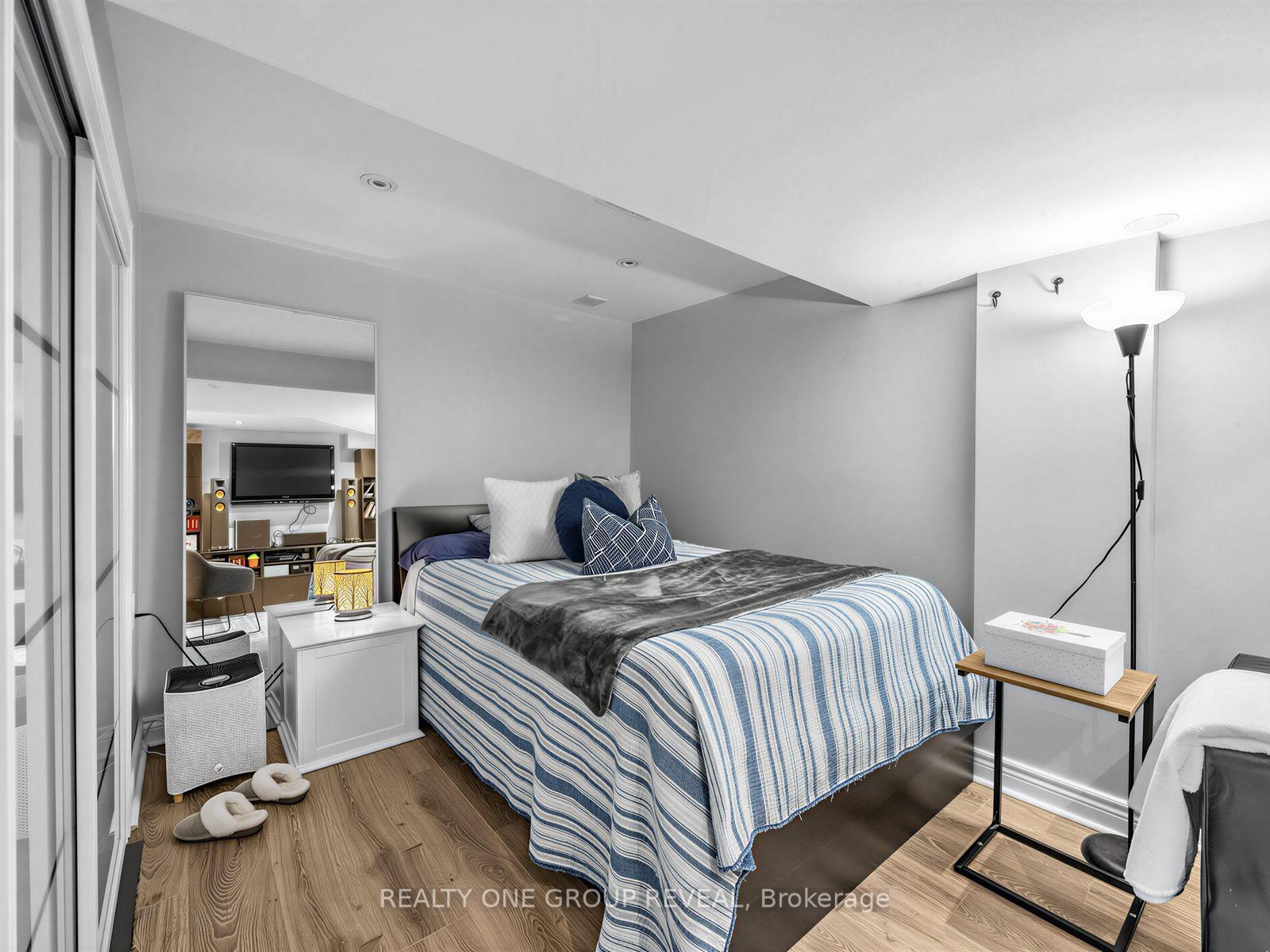 Photo 18 of 6122 Coxswain Crescent, Mississauga, East Credit — HOMEH