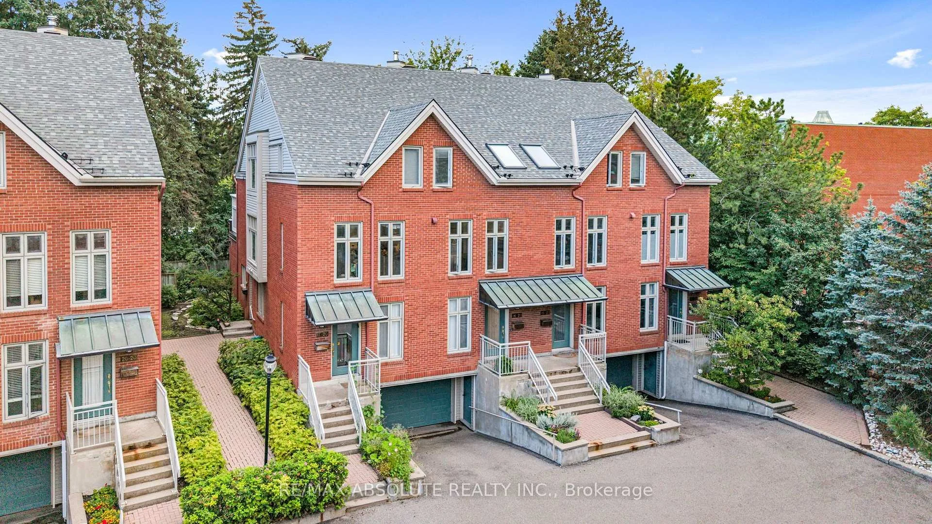 Photo 4 of Unit 16, 20 Charlevoix Street, Ottawa, Vanier — HOMEH