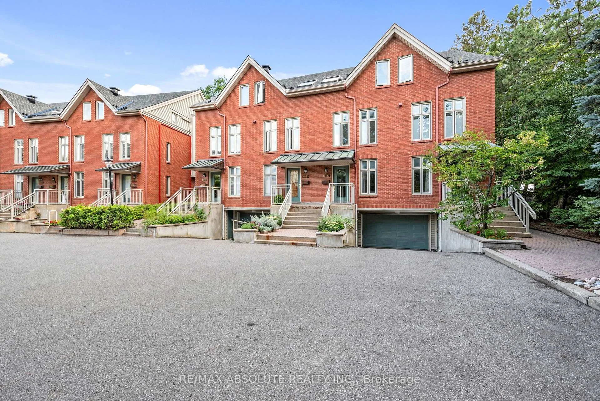 Photo 6 of Unit 16, 20 Charlevoix Street, Ottawa, Vanier — HOMEH