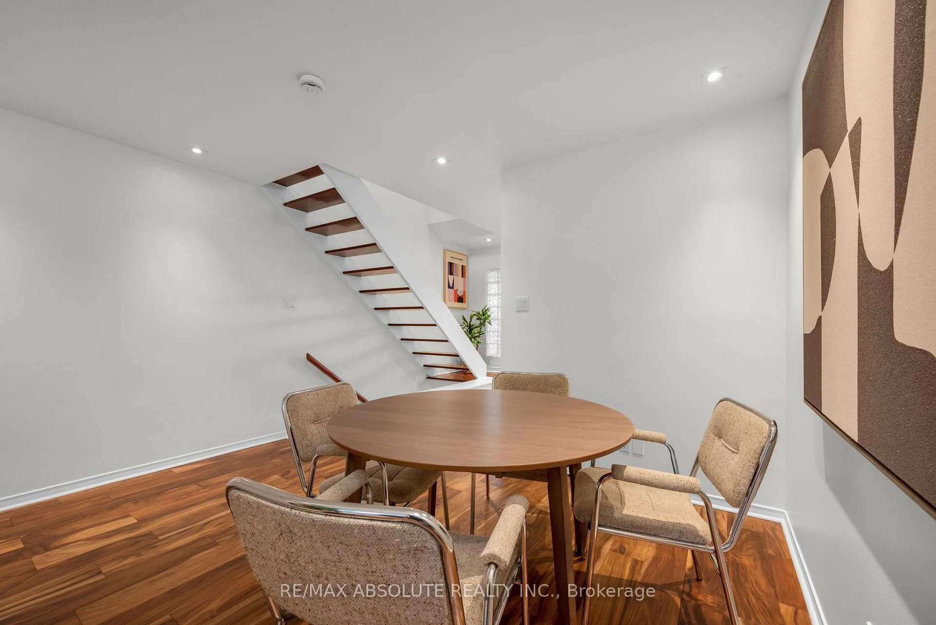 Photo 44 of Unit 16, 20 Charlevoix Street, Ottawa, Vanier — HOMEH