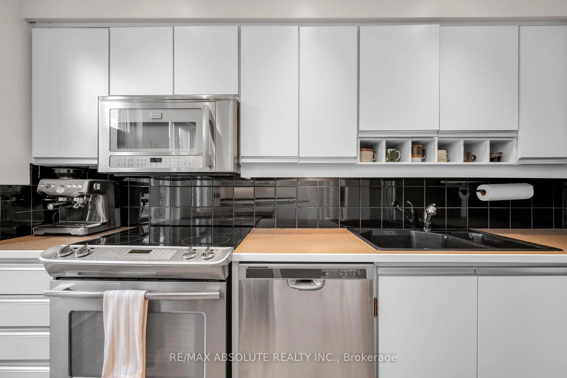 Photo 52 of Unit 16, 20 Charlevoix Street, Ottawa, Vanier — HOMEH