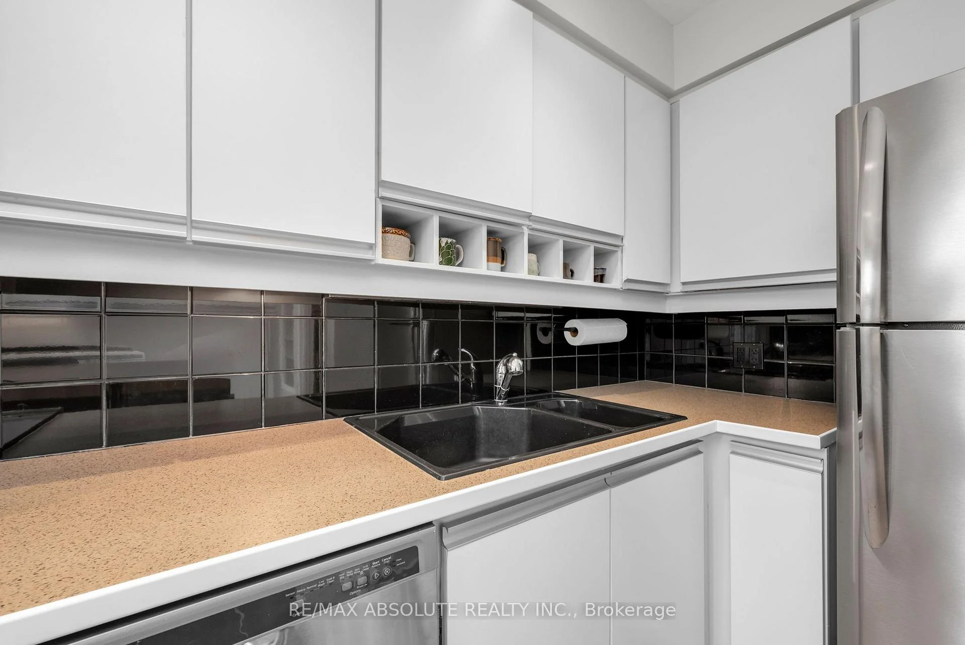 Photo 56 of Unit 16, 20 Charlevoix Street, Ottawa, Vanier — HOMEH