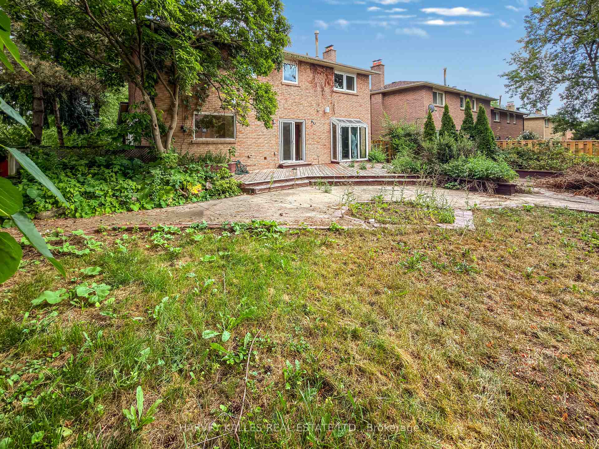 Photo 2 of 54 Aileen Road, Markham, Aileen-Willowbrook — HOMEH
