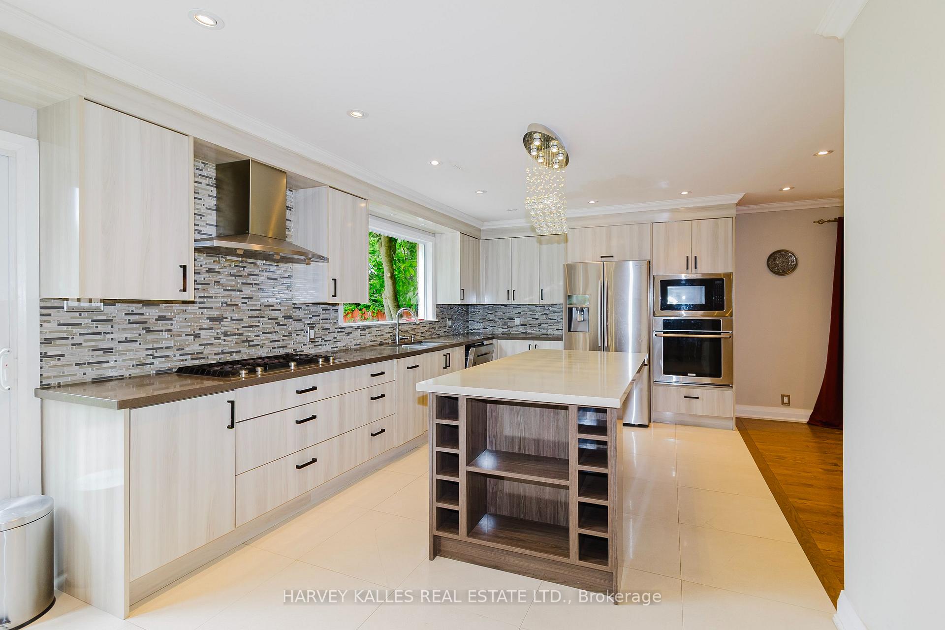 Photo 3 of 54 Aileen Road, Markham, Aileen-Willowbrook — HOMEH