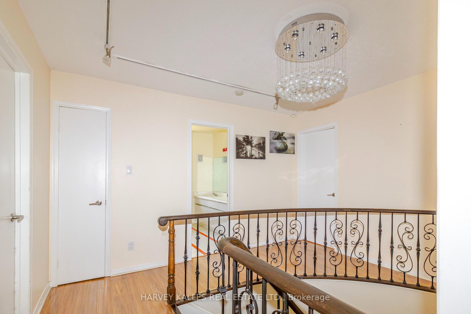 Photo 11 of 54 Aileen Road, Markham, Aileen-Willowbrook — HOMEH