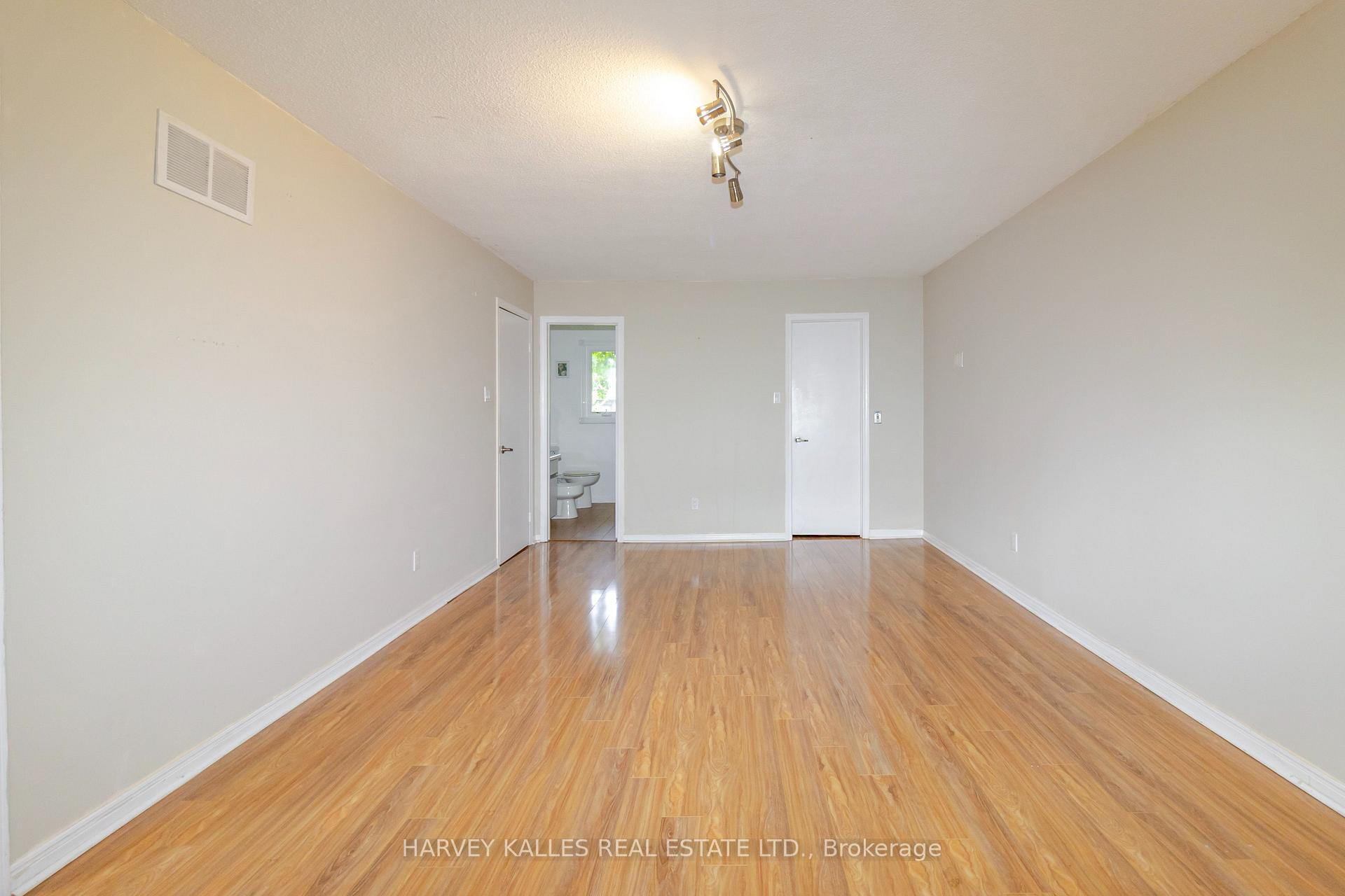Photo 12 of 54 Aileen Road, Markham, Aileen-Willowbrook — HOMEH