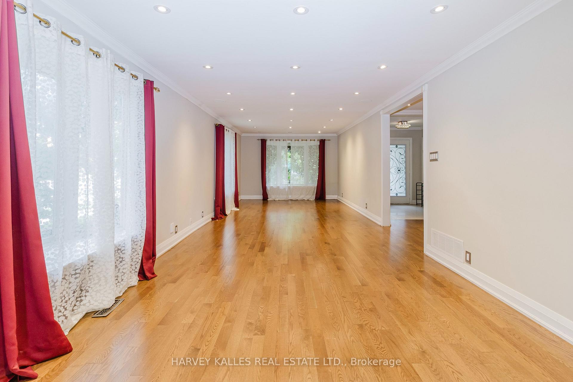 Photo 24 of 54 Aileen Road, Markham, Aileen-Willowbrook — HOMEH