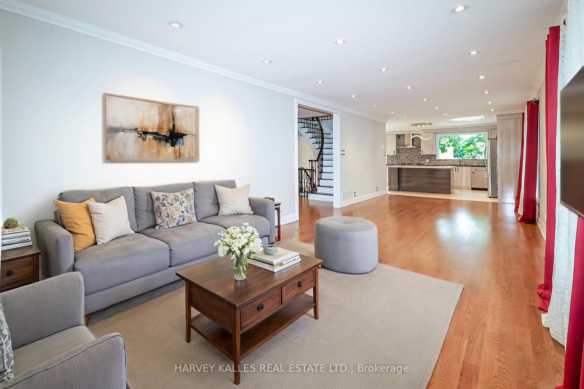 Photo 37 of 54 Aileen Road, Markham, Aileen-Willowbrook — HOMEH