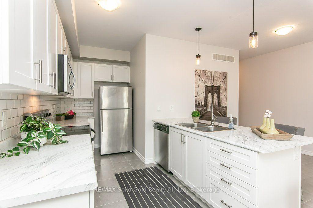 Photo 11 of Unit 48, 403 Westwood Drive, Kitchener, Westmount - Waterloo — HOMEH