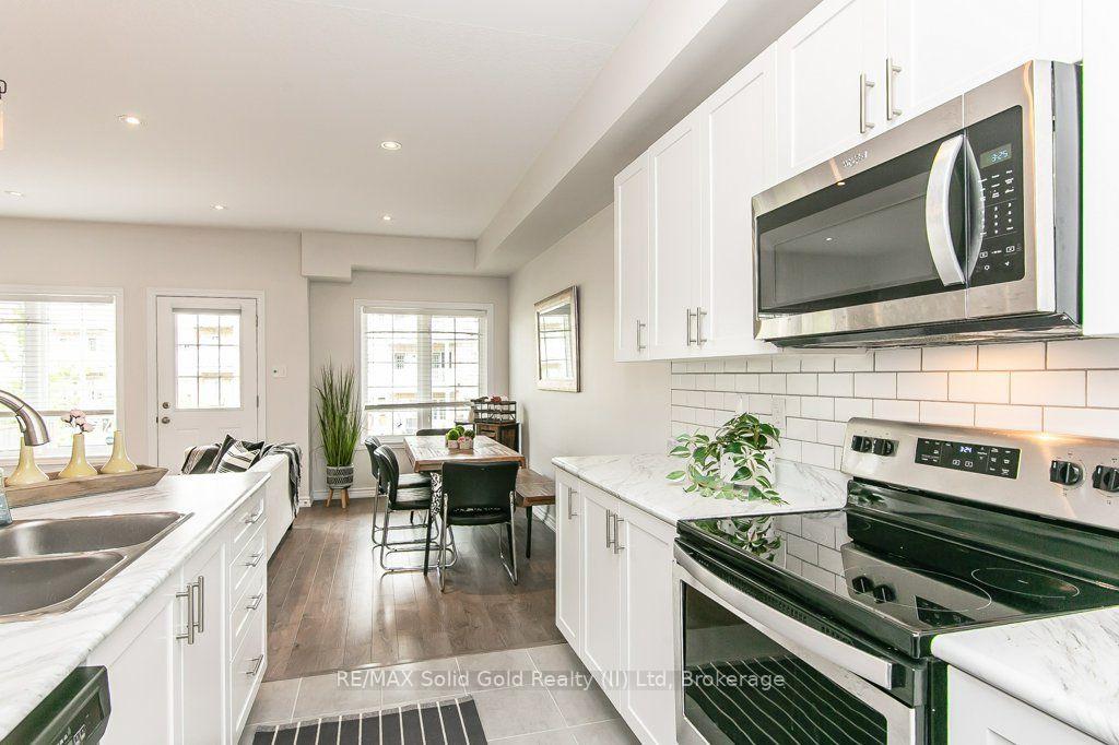 Photo 13 of Unit 48, 403 Westwood Drive, Kitchener, Westmount - Waterloo — HOMEH