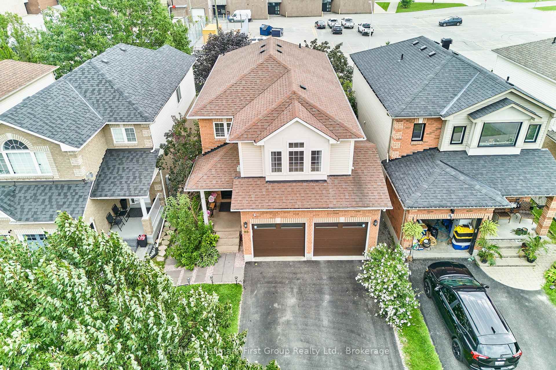 Photo 2 of 93 Trudeau Drive, Clarington, Bowmanville — HOMEH
