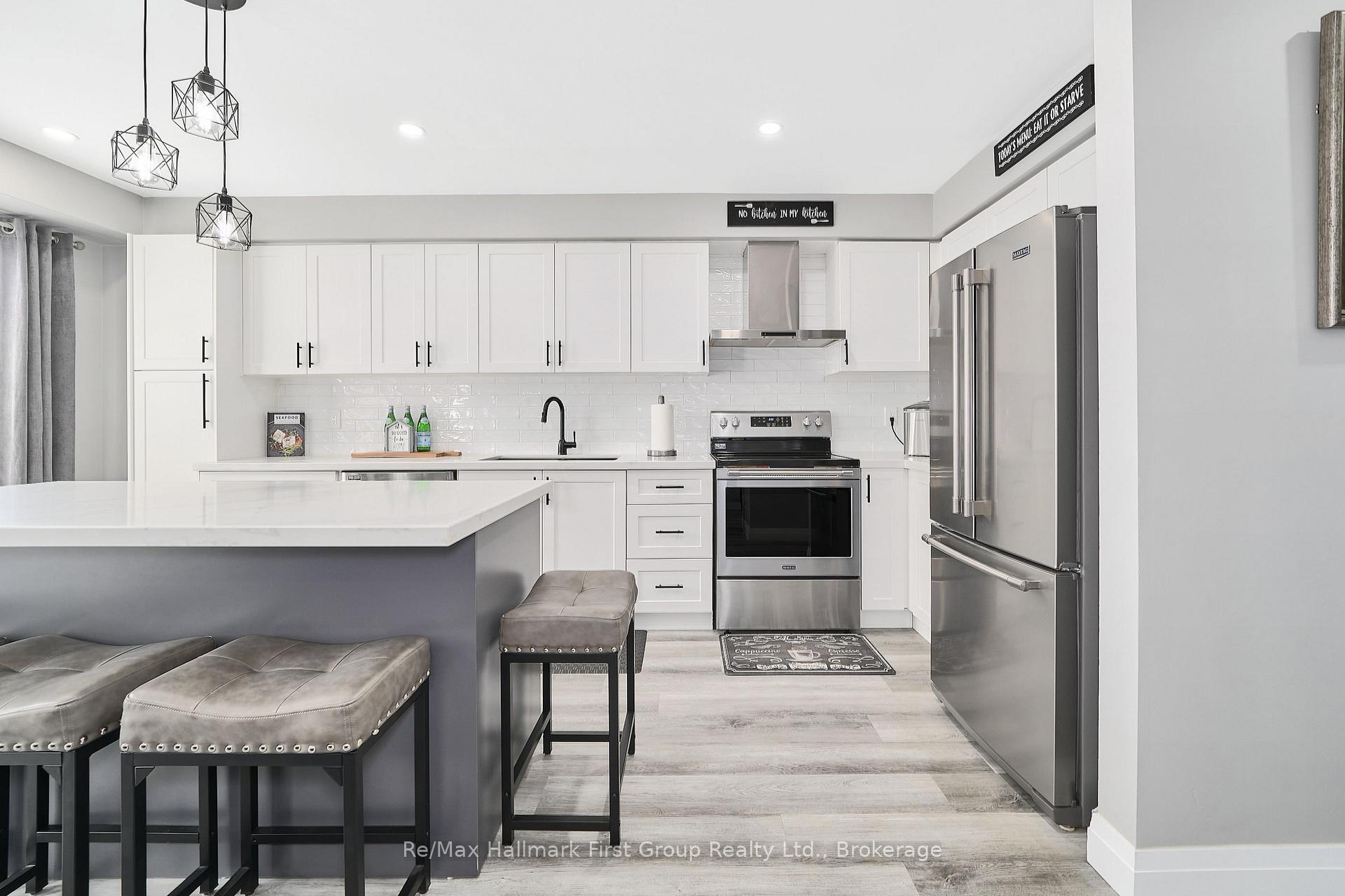 Photo 9 of 93 Trudeau Drive, Clarington, Bowmanville — HOMEH